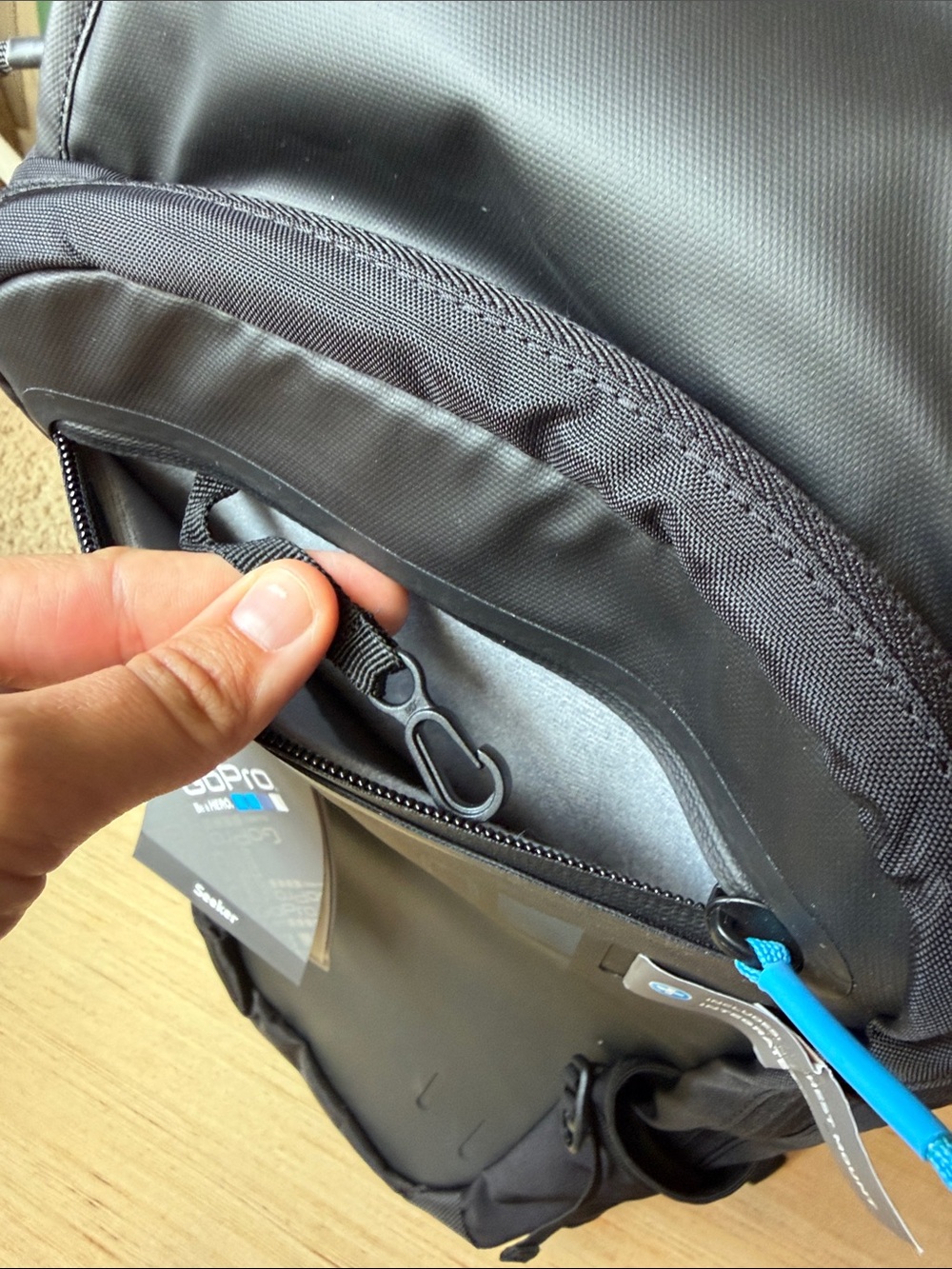 GoPro Seeker 16L Backpack NWT Black Camera Hiking Bag Integrated Mounts - Picture 3 of 15